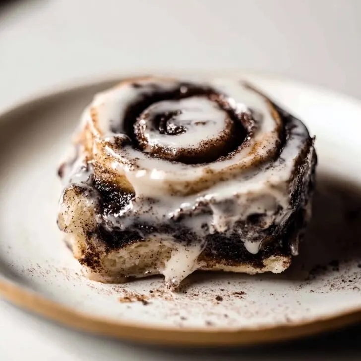 Cookies and Cream Cinnamon Rolls