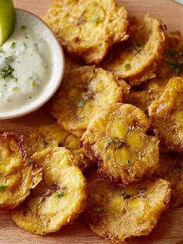 Air Fryer Tostones with Creamy Mojo Dipping Sauce Guide