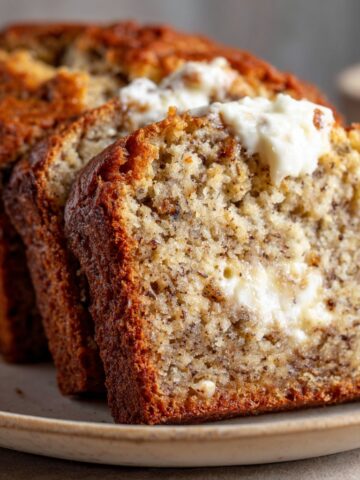Sour‑Cream Banana Bread: My Go-To Cozy Baking Recipe