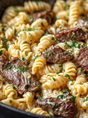 Creamy Garlic Butter Steak Pasta One-Pot Dinner
