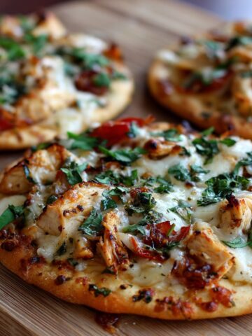 Tuscan Garlic Chicken Pita Pizzas in 30 Minutes