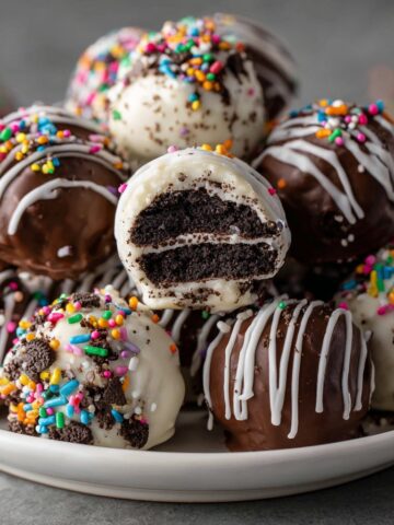 No-Bake Oreo Balls – 3 Ingredients Only!