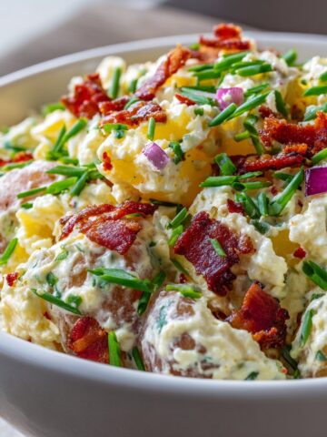 Loaded Potato Salad – Creamy & Tangy