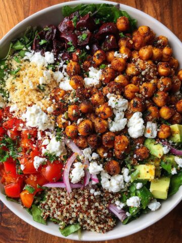 Mediterranean Quinoa Bowl – Vegetarian Meal