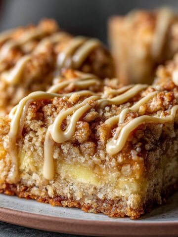 Apple Oatmeal Bars with Crumb Topping