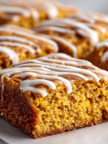 Pumpkin Snickerdoodle Bars with Glaze