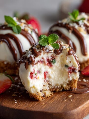 Keto Cheesecake Bombs (3 Ingredients)