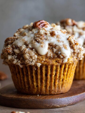 Pumpkin Muffins with Oat Crumble
