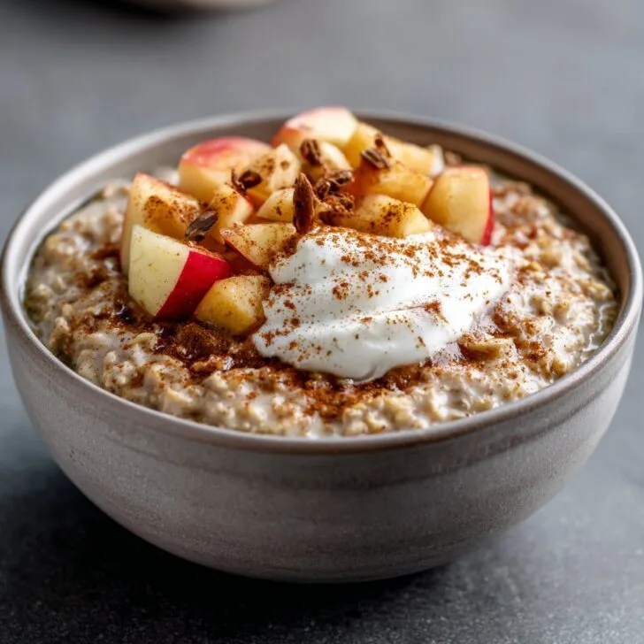 Overnight Cinnamon Oats with Apple