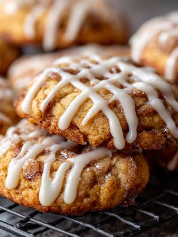 Soft Cinnamon Roll Cookies (Quick)