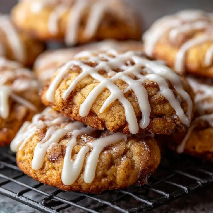 Soft Cinnamon Roll Cookies (Quick)