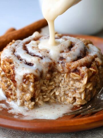 Cinnamon Roll Baked Oatmeal Cinnamon Roll Baked Oatmeal