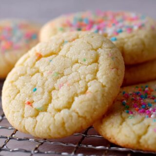 easy sugar cookie recipe with soft centers