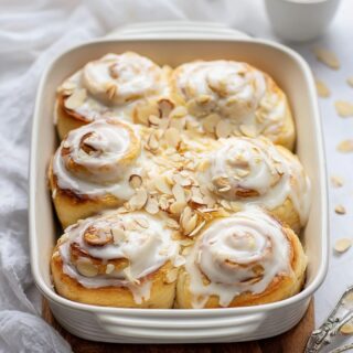 almond sweet rolls