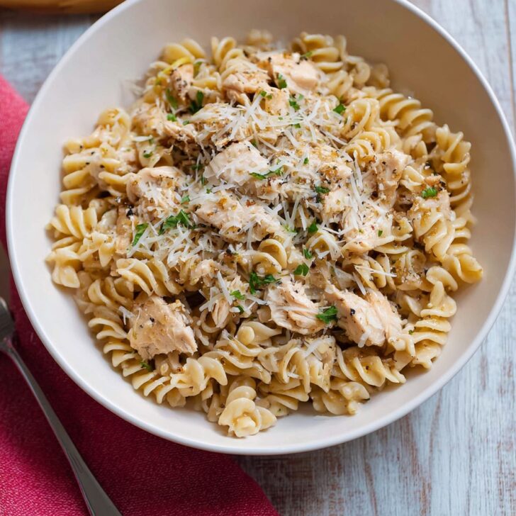 Crockpot Garlic Parmesan Chicken Pasta: My Go-To Cozy Dinner
