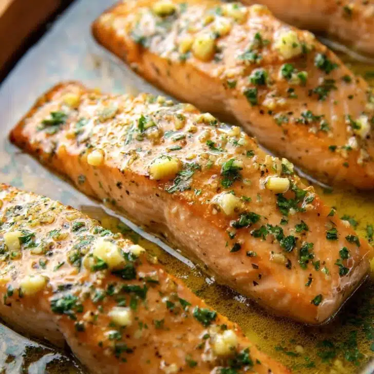 Garlic Butter Salmon: A Cozy Weeknight Favorite Recipe