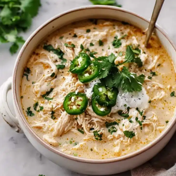 Simple Keto White Chicken Chili